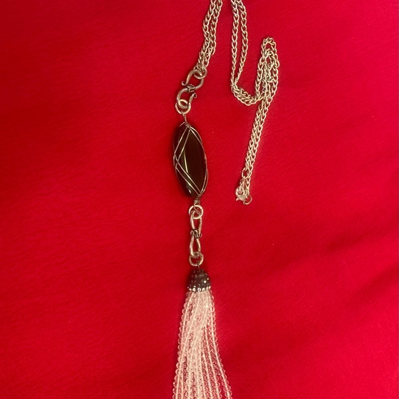 Art Deco style necklace, black and silver, with white tiny beaded tassel. - Picture 4 of 6
